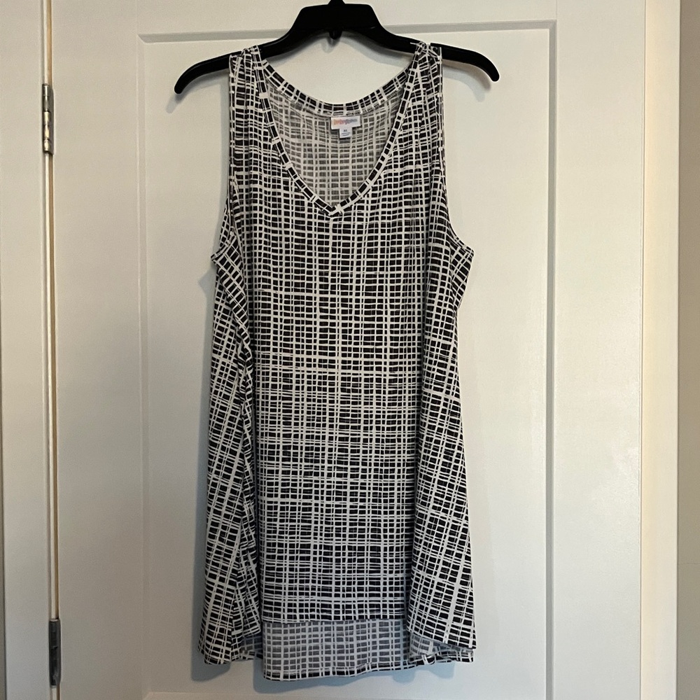 LuLaRoe Black and White Kristina Tank